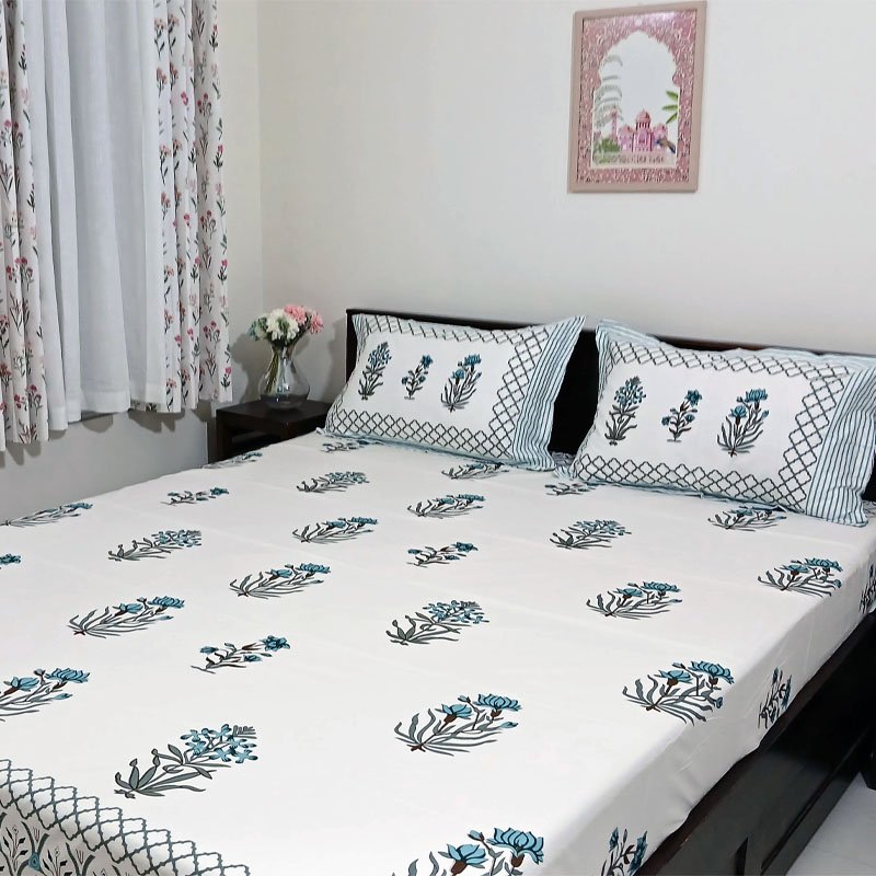 Moon Light 300 TC 100% Cotton Printed King Size Bedsheet With 2 Pillow Covers, White Aqua