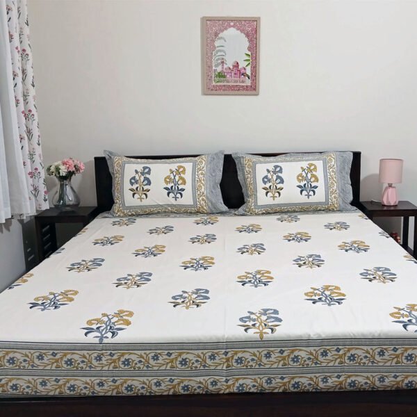 Moon Light 300 TC 100% Cotton Printed King Size Bedsheet With 2 Pillow Covers, White Yellow